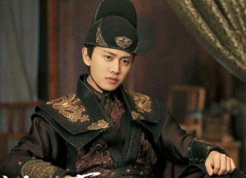 吃瓜娱乐圈任嘉伦是谁啊,娱乐圈的瓜中明星